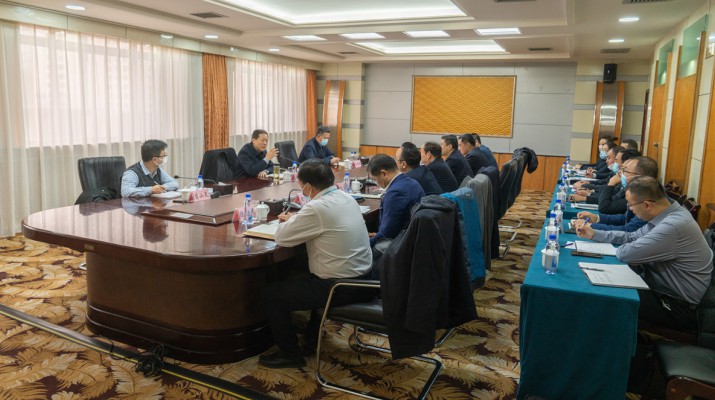 省政府國(guó)資委黨委書記、主任吳萬(wàn)華到蘭州飯店調(diào)研